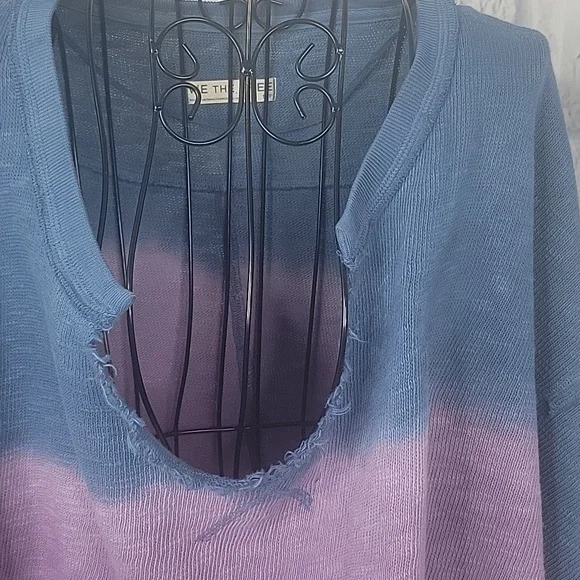 We The Free Blue and Purple Ombre Crop Top‎ - Picture 2 of 7